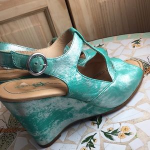 Born Crown leather sandal platforms